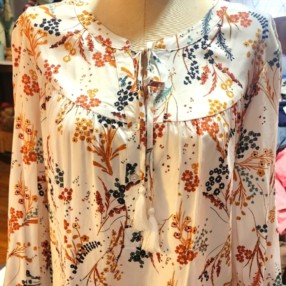 My Danielle NWT Floral Print Flounce Multi Long Sleeve Top Size Small
